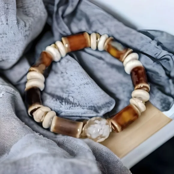 Earth tone beaded Bracelet - Picture 8 of 9